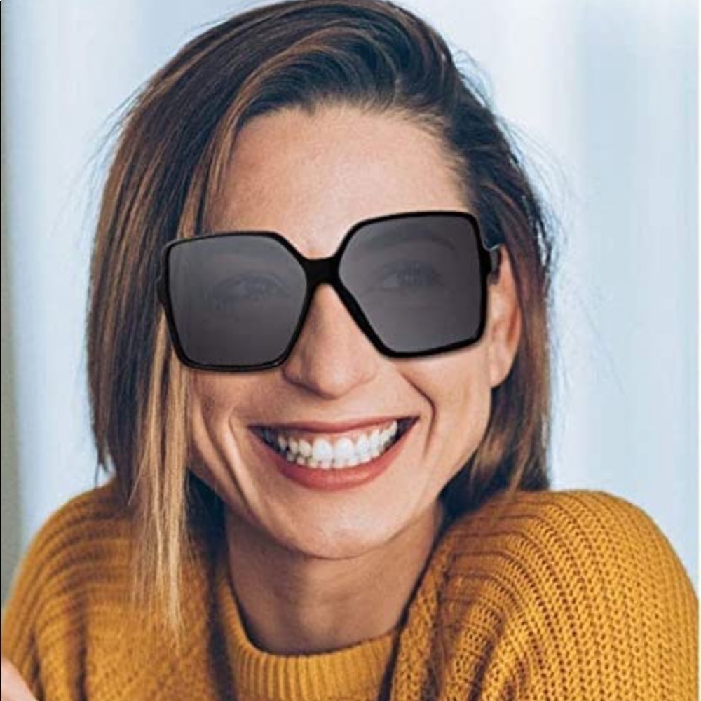 Black Luxury Oversized Square Shape Sunglasses - Picture 4 of 12